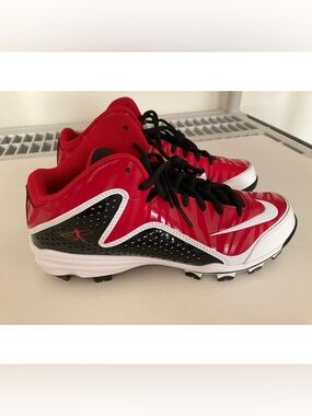 NWOB Red & Black Nike Swingman Rubber Baseball Cleat Size 7.5